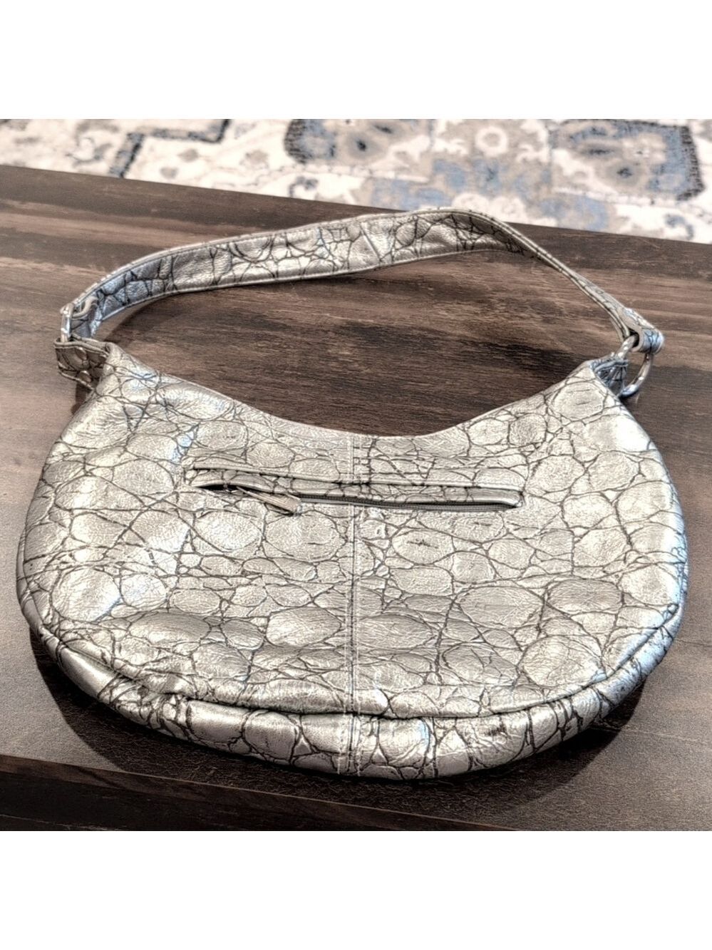 Vintage Pinky Bag Genuine Leather, Silver Textured, Zipper On Top, Many Pockets - Picture 2 of 5